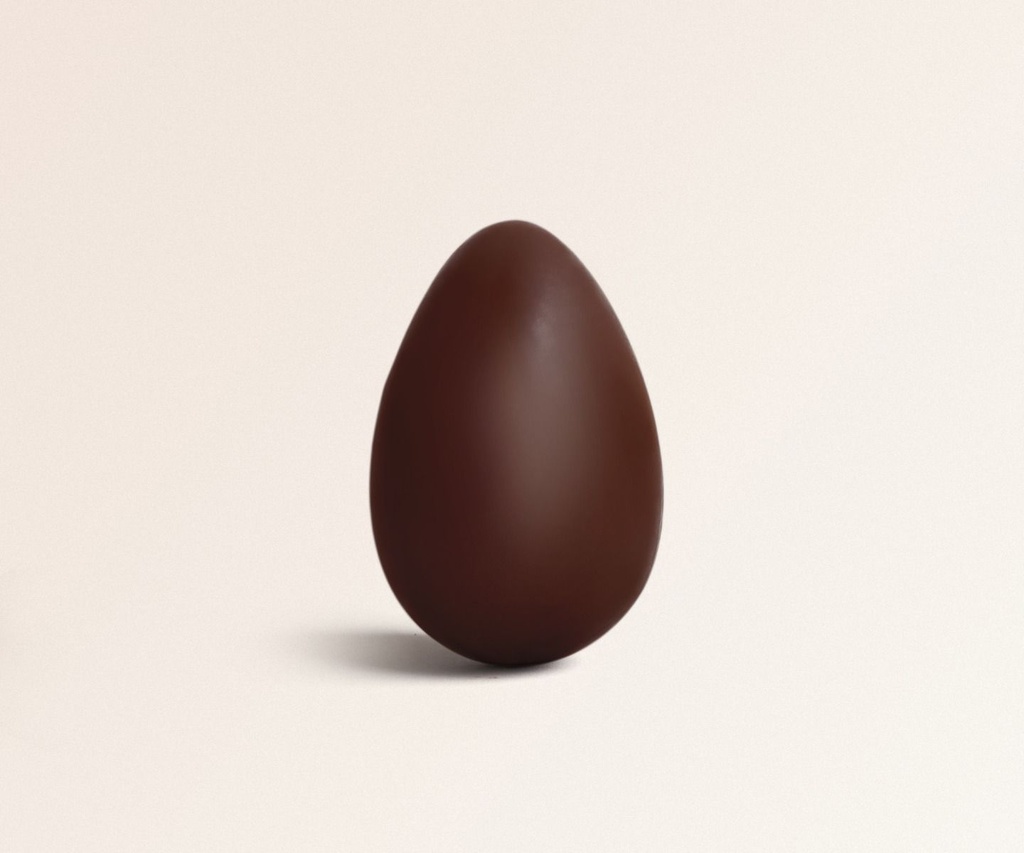 Uovo di cioccolato fondente